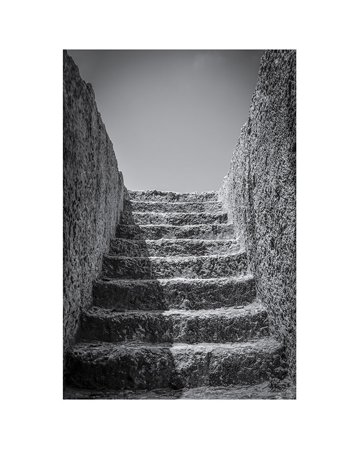 011cb-01 Stepenice u nebo - Slika 1